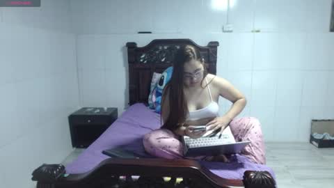 mia online show from April 2026 02:01:01 AM