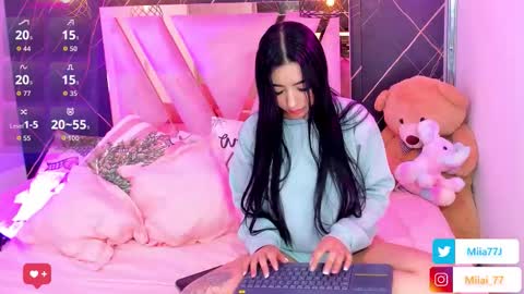 Mia online show from December 2025 03:03:02 AM