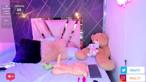 Mia online show from January 2026 03:11:01 AM