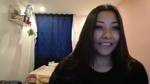 Mia zoe online show from December 2024 09:24:01 PM