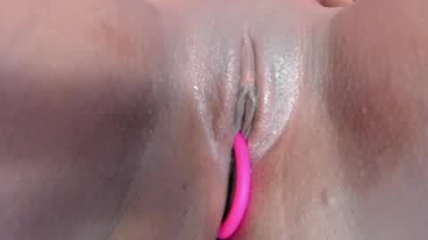 mia__blaze_ online show from April 2026 04:46:01 AM