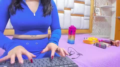 Snapshot of mia__megan chatting on February 2025 11:54:01 AM mia__megan online show from February 2025 11:54:01 AM