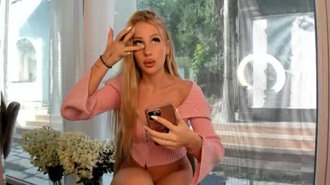 Snapshot of mia__milan chatting on October 2025 08:14:02 AM Mia Milan online show from October 2025 08:14:02 AM