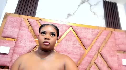 Snapshot of mia_alvares chatting on May 2026 11:37:02 AM Mia online show from May 2026 11:37:02 AM