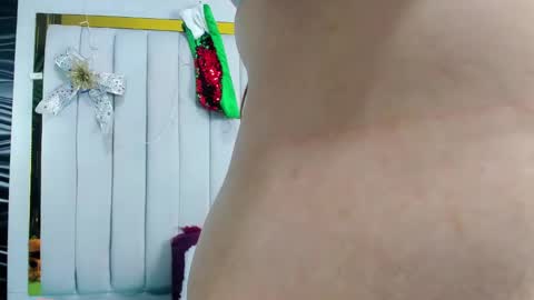 Snapshot of mia_and_lion chatting on December 2024 11:27:02 PM Dreams Couple online show from December 2024 11:27:02 PM