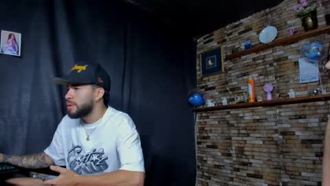 Mia and vincentt model indepent online show from October 2025 05:00:02 AM