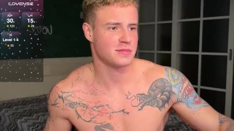 Andre and Mia online show from November 2025 08:26:02 AM