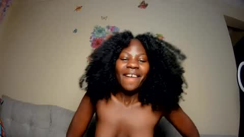Snapshot of mia_bellie2 chatting on July 2026 10:14:02 PM mia_bellie2 online show from July 2026 10:14:02 PM