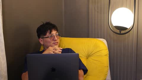 Belmont and Mia online show from March 2026 07:13:02 PM