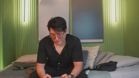 Belmont and Mia online show from April 2026 06:54:02 PM