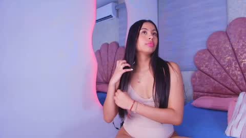 Snapshot of mia_collenss chatting on May 2026 03:03:02 AM Mia online show from May 2026 03:03:02 AM