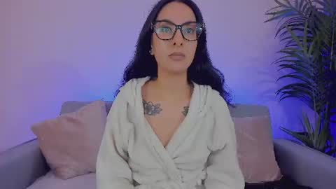 Sarah Luna online show from July 2026 12:11:02 PM