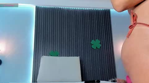 Mia Dollce online show from March 2026 10:42:02 AM