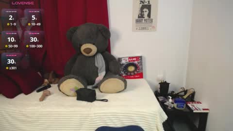 Mia online show from April 2026 12:10:01 PM