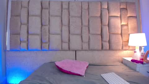 Snapshot of mia_dulc4 chatting on November 2025 04:37:02 AM mia_dulc4 online show from November 2025 04:37:02 AM