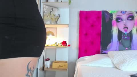 Mia Elieth online show from February 2026 01:04:01 PM