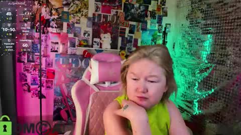 Snapshot of mia_ferd chatting on February 2026 02:44:01 AM Mia online show from February 2026 02:44:01 AM