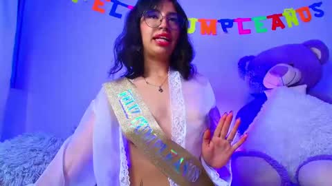 Mia flames online show from November 2025 04:12:02 AM