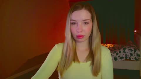 Mia online show from February 2025 03:00:02 AM