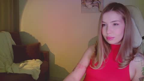 Snapshot of mia_fleur_ chatting on May 2026 05:54:01 PM Mia online show from May 2026 05:54:01 PM