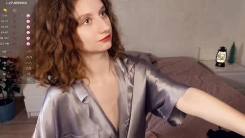 Mia  online show from January 2025 12:35:01 PM