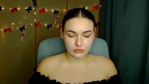 mia_lemm online show from December 2025 08:34:01 AM