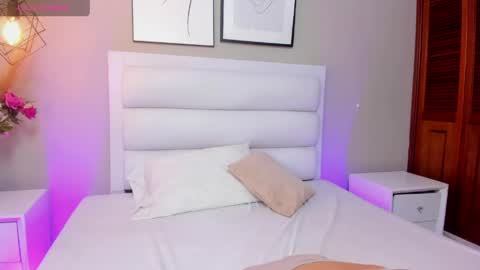 mia levy online show from April 2026 04:34:02 PM