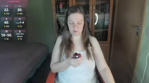Snapshot of mia_lores chatting on May 2026 09:05:02 AM mia_lores online show from May 2026 09:05:02 AM