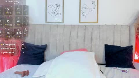 Snapshot of mia_lourence chatting on May 2026 04:04:02 PM Mia online show from May 2026 04:04:02 PM