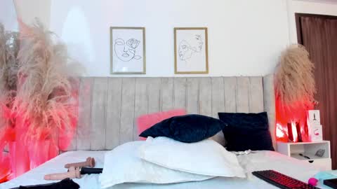 Snapshot of mia_lourence chatting on May 2026 02:24:01 PM Mia online show from May 2026 02:24:01 PM