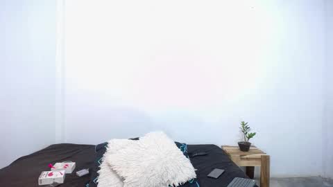 ---Mia--- online show from October 2025 03:18:01 AM