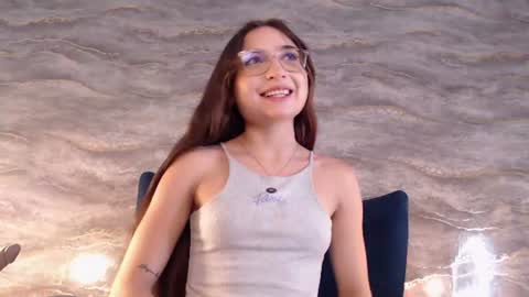 Snapshot of mia_luxor chatting on June 2026 12:22:01 PM mia_luxor online show from June 2026 12:22:01 PM