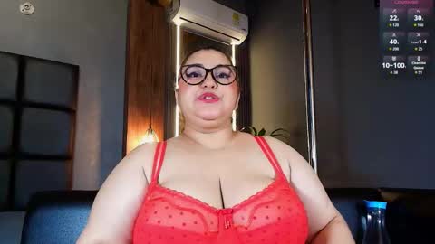 Snapshot of mia_lyssy chatting on March 2026 12:17:01 AM MIA online show from March 2026 12:17:01 AM