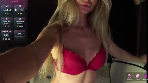   online show from December 2025 08:04:02 PM