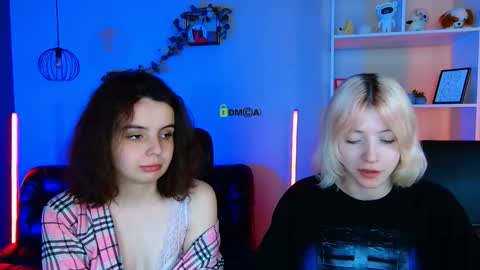 mia_mooon_ online show from May 2026 08:22:01 AM