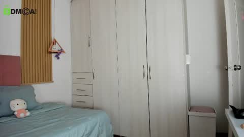 Mia Nevaeh - follow me online show from June 2026 08:01:02 PM