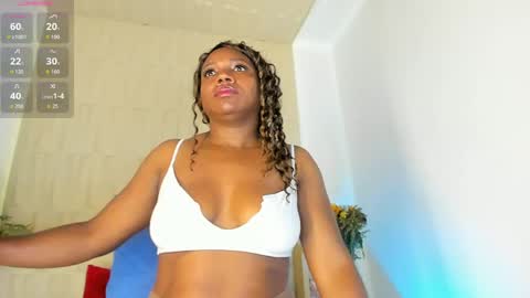 Snapshot of mia_pineda chatting on June 2026 07:09:02 PM Mariana online show from June 2026 07:09:02 PM