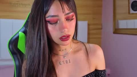 Snapshot of mia_ponce_a chatting on January 2026 12:33:02 PM MIA online show from January 2026 12:33:02 PM