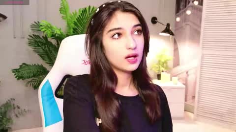 Mia online show from February 2026 03:49:02 PM