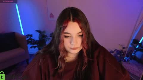 Mia online show from April 2026 01:19:01 AM