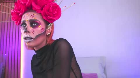 Mia Reeves online show from October 2025 08:43:01 PM