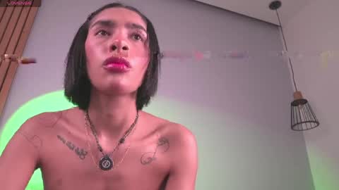 Mia Reeves online show from April 2026 06:04:02 PM