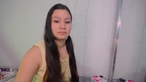 mia reys online show from January 2025 12:21:01 PM