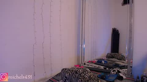 mia reys online show from February 2025 04:54:01 PM