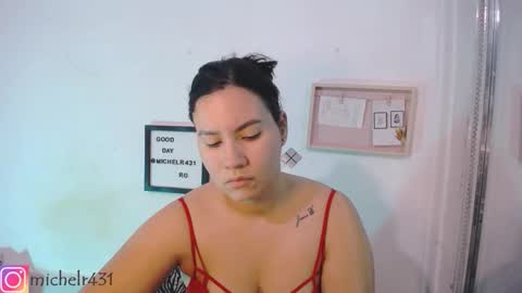 mia reys online show from September 2025 12:18:01 PM