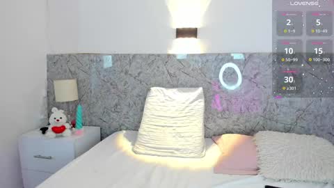 Mia online show from January 2025 12:44:02 PM