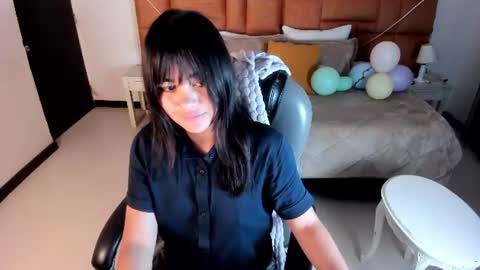 Snapshot of mia_rousseau chatting on June 2026 03:53:01 AM MIA online show from June 2026 03:53:01 AM