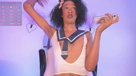 Snapshot of mia_royal chatting on May 2026 05:43:01 PM mia_royal online show from May 2026 05:43:01 PM