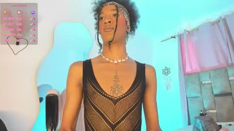 Snapshot of mia_royal chatting on May 2026 06:38:01 PM mia_royal online show from May 2026 06:38:01 PM