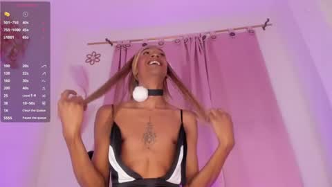 mia_royal online show from July 2026 12:26:01 AM
